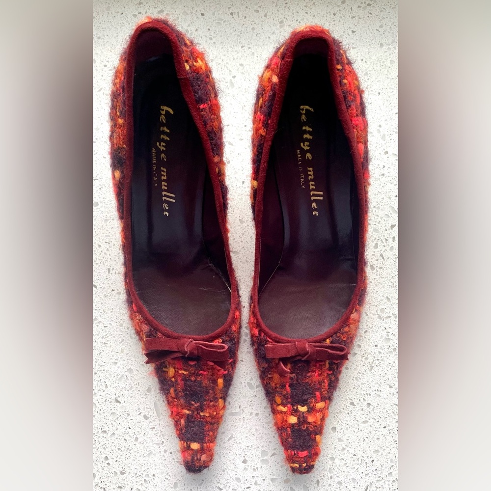Bettye Muller Retro Multi Color Boucle Heel, Size 10